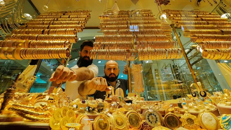 حسینیه شدن  نزدیک  است