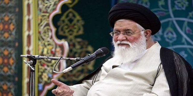  علم الهدی: بی حجاب ها جوانی که را می خواهد خودش را فدای انقلاب کند، هدف گرفته اند / می خواهند این جوان را با تحریک غرایز جنسی لائیک و لاابالی کنند / متدین ها با دیدن زن بی حجاب با قیافه ناهنجار احساس می کنند به آن ها دهن کجی شده