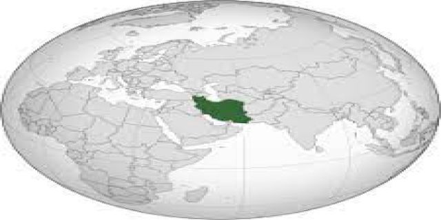  معاون دفتر آب و خاک سازمان حفاظت محیط زیست در گفت و گو با رکنا مطرح کرد فتحی: هوای ایران گرم تر و خشکسالی تشدید می شود / افزایش 3.5 تا 8 درجه ای دمای هوا در 20 سال آینده