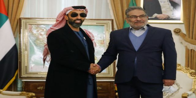  مشاور امنیت ملی امارات: ایران دارای موقعیت منحصر بفرد ژئو پولیتیکی و شاهراه ارتباط شرق و غرب جهان است / ظرفیتهای اقتصادی قابل مبادله میان دو کشور در حوزه های ترانزیتی، انرژی و حمل و نقل بسیار گسترده است / شمخانی: باید گفتگو و مفاهمه جایگزین رویکردهای نظامی برای رفع اختلافات شود