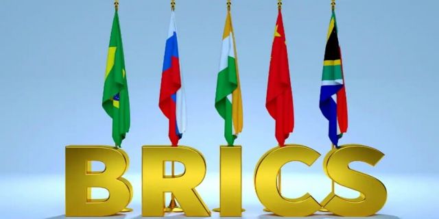 فروش نفت به روش دوران جنگ! / بریکس چه تاثیری بر فروش نفت ایران دارد؟