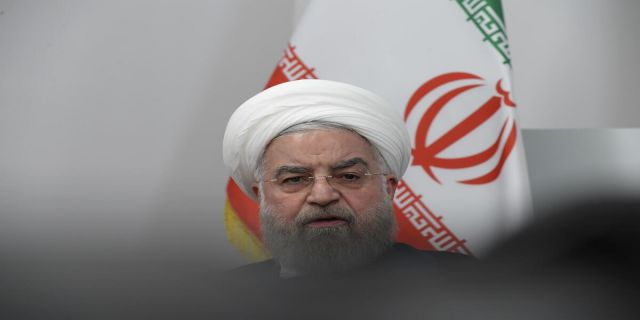 روحانی در دیدار جمعی از وزیران و معاونان سابقش مشکل ما با قهر و در خیابان حل نمی‌شود/ منتخبان مجلس خبرگان باید از پشتوانه آرای بالایی برخوردار باشند/ مجلس خبرگان حیثیت نظام اسلامی ماست/ عصبانیت صداوسیما به این دلیل است که فکر نمی‌کردند من ثبت‌نام کنم