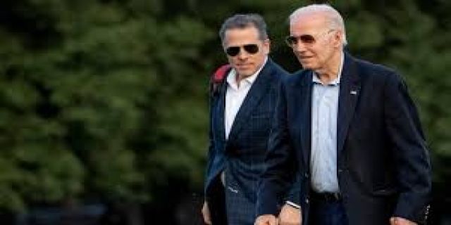 بایدن در حال یک باخت سیاسی بزرگ است او و هانتر برعکس زمان و سیاست در حال حرکت هستند.مجلس نمایندگان آمریکا به انجام تحقیقات برای استیضاح جو بایدن رأی مثبت داد 