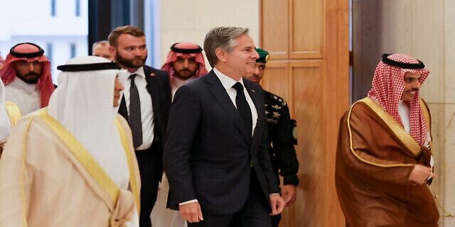 بلینکن: توافق امنیتی آمریکا و عربستان برای عادی‌سازی روابط با اسرائیل در مراحل پایانی است 