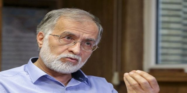 امثال جلیلی و شریعتمداری رادیکال  مصداق نفاق  هستند که برای اسراییل خوب است....محمد عطریانفر در گفت‌و‌گو با «انتخاب»: حضور جلیلی در نهادهای عالی یعنی تأثیرگذاری دیدگاه‌های فردیرررررر و طیفی او بر تصمیم‌سازی‌ها / رادیکال‌ها ببینند کشورهایی که سیاست‌ورزی معقول را فدای شعار کردند، به چه سرنوشتی دچار شدند / رادیکال‌ها مصداق مفهوم عام جریان‌ نفاق‌اند