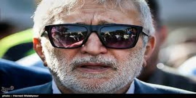 این یک هشدار انتخاباتی زودهنگام است ......برای رییس جمهور شدن یا نشدن زاکانی............چرا اصلاح طلبان چند گزینه که با تکیه بر طبقه متوسط میتوانند نقش آفرینی نمایند از هم اکنون معرفی نمی کنند اشکالی ندارد این قبیل امور را از زاکانی زیرک بیاموزیم..... تماشا کنید: بدل تقلبی احمدی‌نژاد / گزارشی از حساب ویژه‌ای که زاکانی روی شبکه مداحان در انتخابات باز کرده است